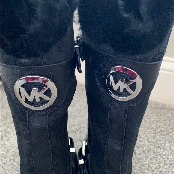 Michael Kors Winter boots. NEVER WORN - Picture 2 of 5